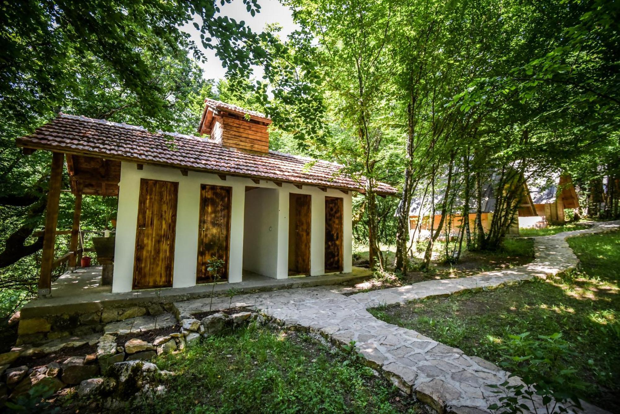 Camp Divlja Rijeka Otel Hum Dış mekan fotoğraf