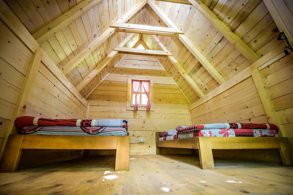 Camp Divlja Rijeka Otel Hum Dış mekan fotoğraf